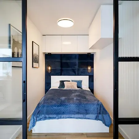 Lägenhet Glow Apartments, Heaven Stare