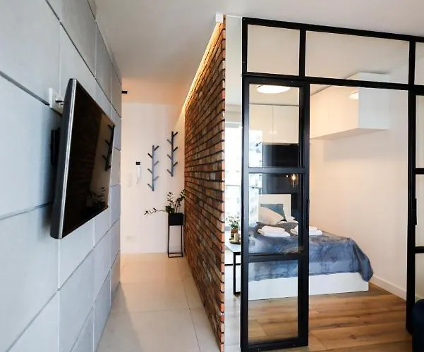 Glow Apartments, Heaven Stare *