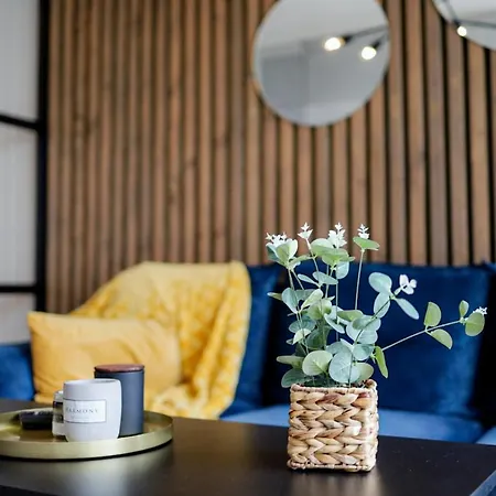 Glow Apartments, Heaven Stare *