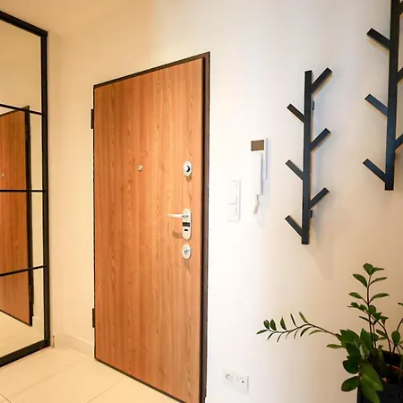 Glow Apartments, Heaven Stare